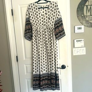 Elegant V neck bohemian pattern Luna Tuccini NWT